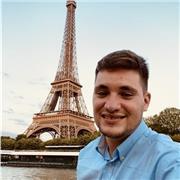 Estudiante de Ciencia Política se ofrece a enseñar historia, política y geopolítica internacional